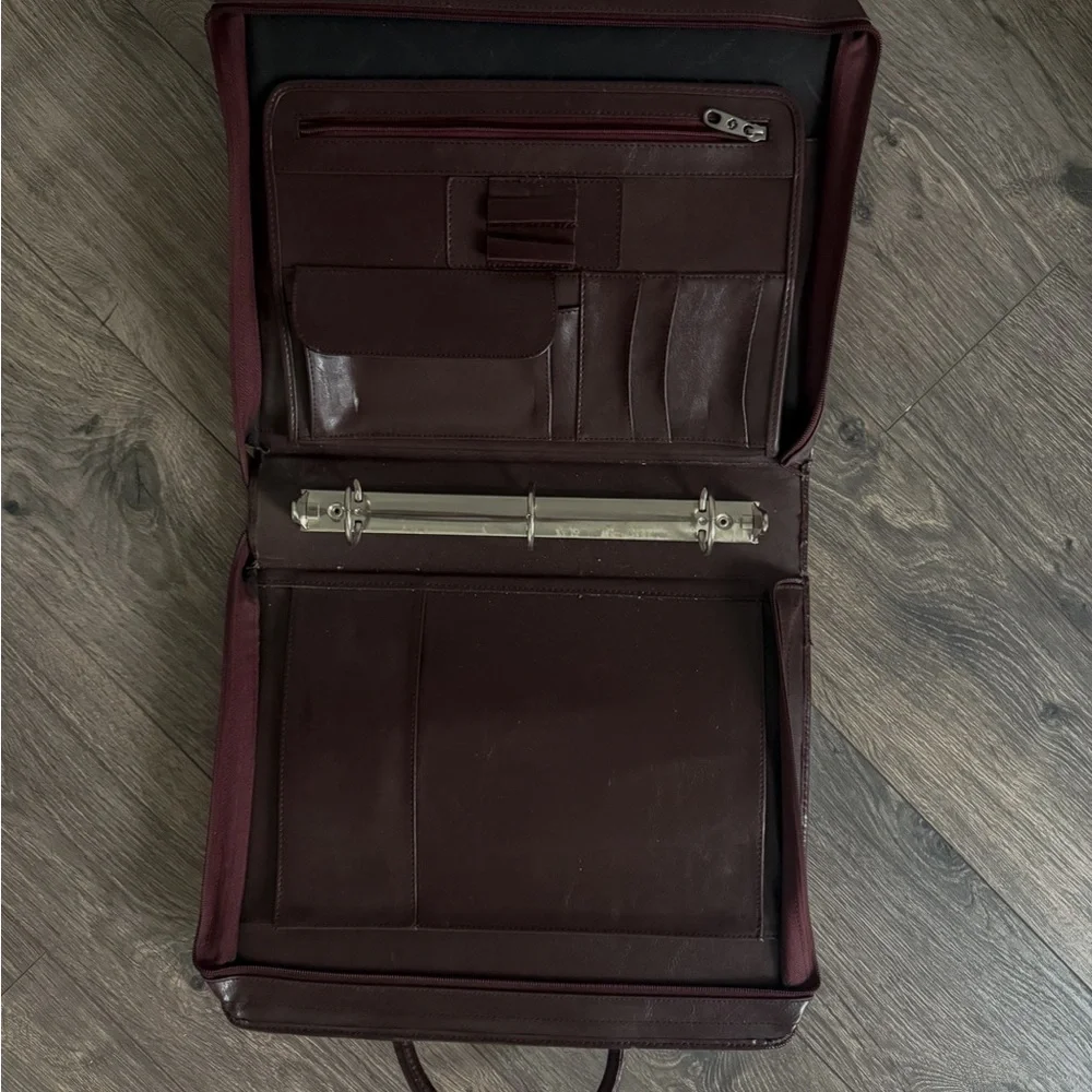 Elegant Brown Leather Men's Bag